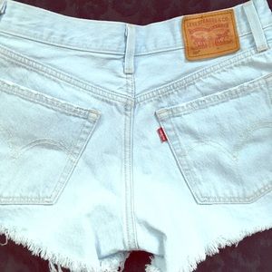 Levi’s 501 High Rise light wash demin shorts
